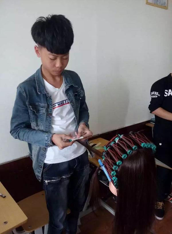 美發(fā)學(xué)員作品