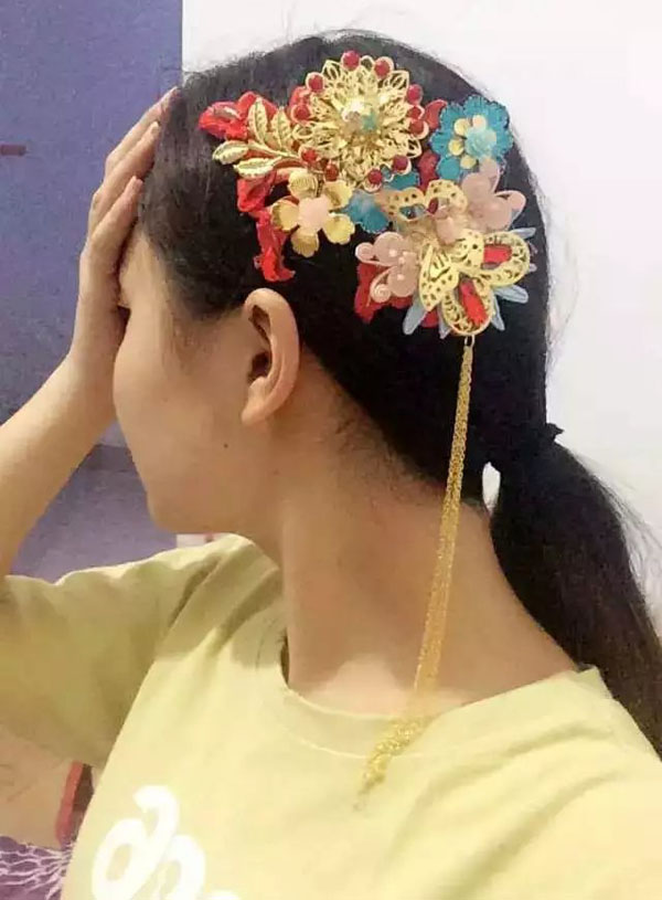 來自新世紀(jì)化妝部的飾品